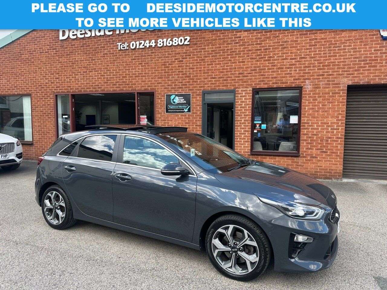 A 2018 KIA CEED 1.4 T-GDi First Edition Hatchback 5dr Petrol Manual Euro 6 (s/s) (138 bhp) A 2018 KIA CEED 1.4 T-GDi First Edition Hatchback 5dr Petrol Manual Euro 6 (s/s) (138 bhp)