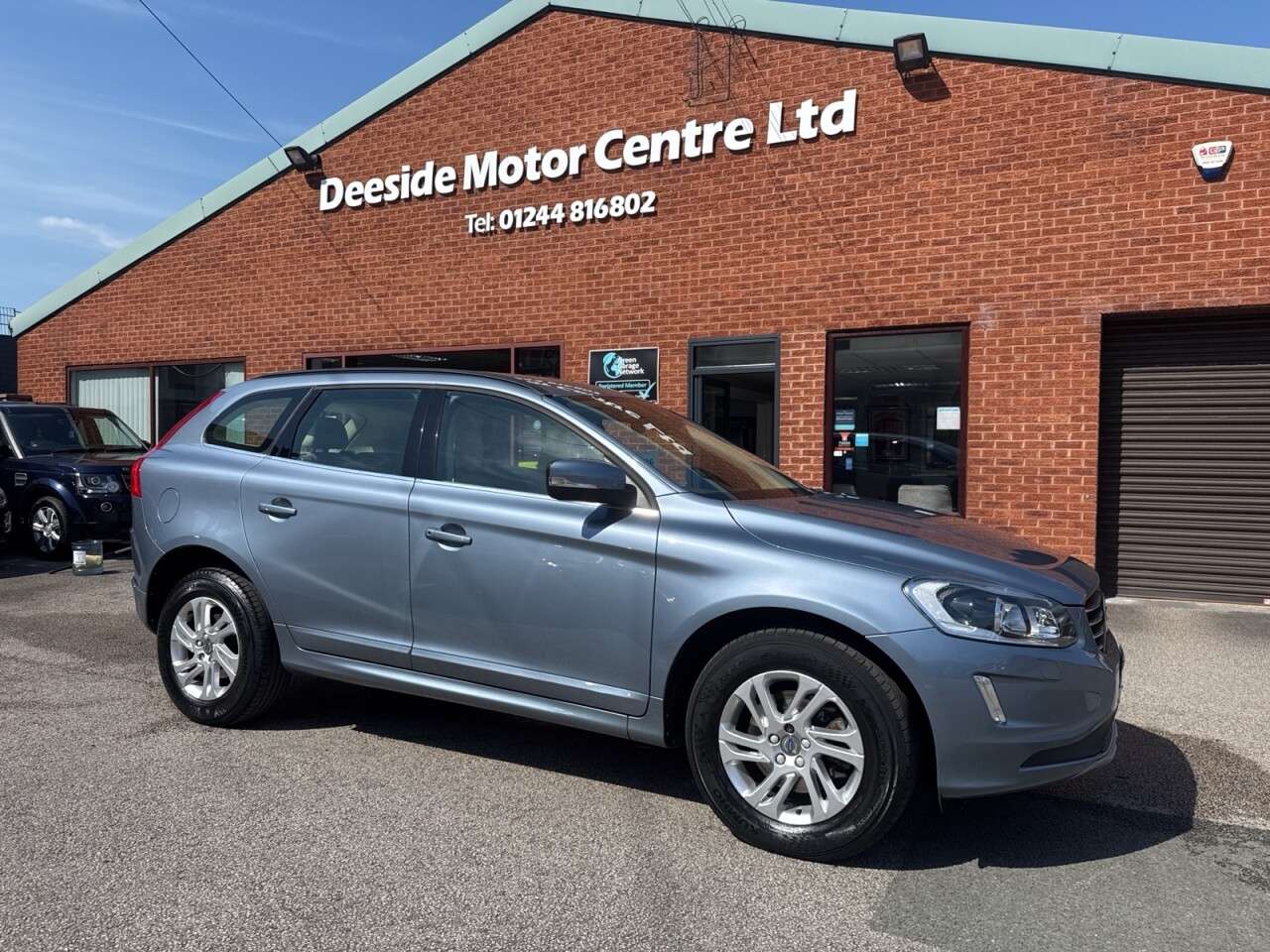 A 2016 VOLVO XC60 2.0 D4 SE Nav SUV 5dr Diesel Auto Euro 6 (s/s) (190 ps) A 2016 VOLVO XC60 2.0 D4 SE Nav SUV 5dr Diesel Auto Euro 6 (s/s) (190 ps)