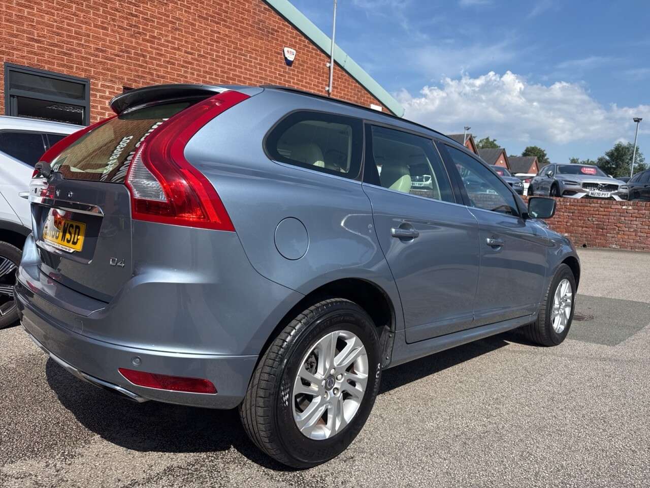 2016 VOLVO XC60 2016 VOLVO XC60