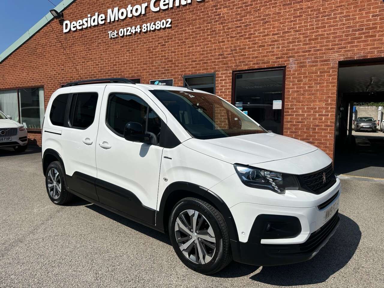 A 2019 PEUGEOT RIFTER 1.5 BlueHDi GT Line Standard MPV 5dr Diesel Manual Euro 6 (100 ps) A 2019 PEUGEOT RIFTER 1.5 BlueHDi GT Line Standard MPV 5dr Diesel Manual Euro 6 (100 ps)