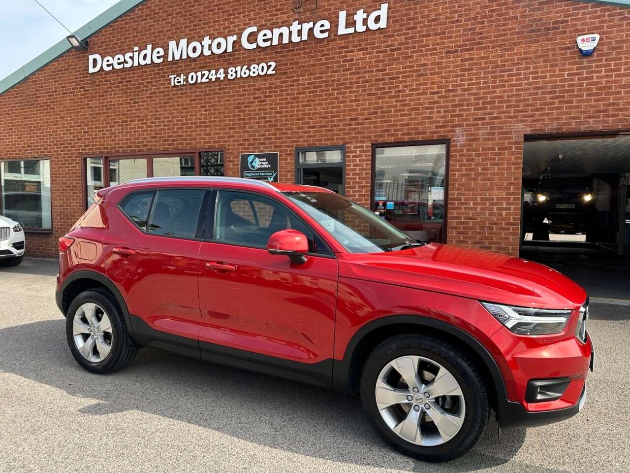 A 2019 VOLVO XC40 1.5 T3 Momentum Pro SUV 5dr Petrol Manual Euro 6 (s/s) (163 ps) A 2019 VOLVO XC40 1.5 T3 Momentum Pro SUV 5dr Petrol Manual Euro 6 (s/s) (163 ps)