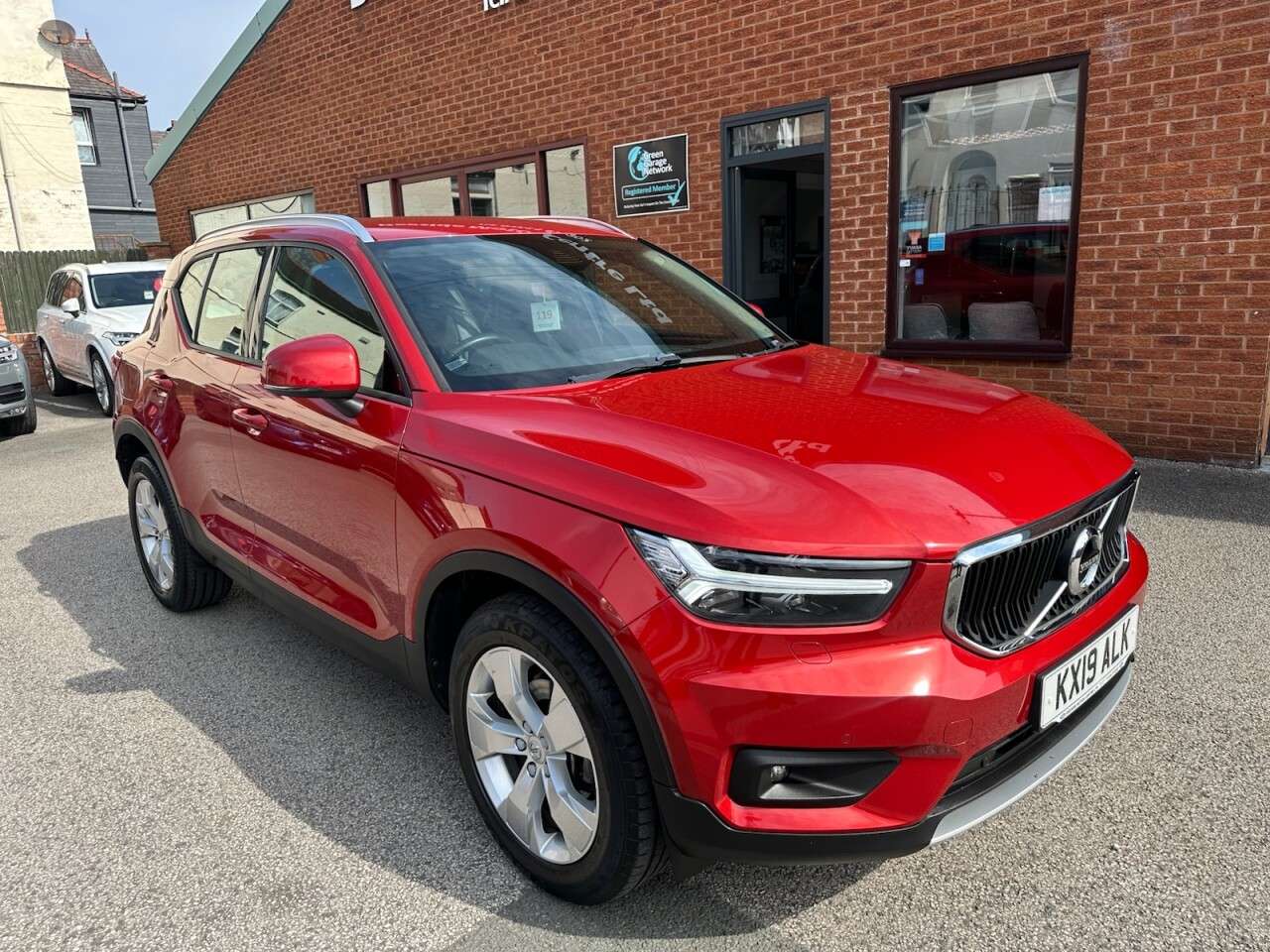 2019 VOLVO XC40 2019 VOLVO XC40