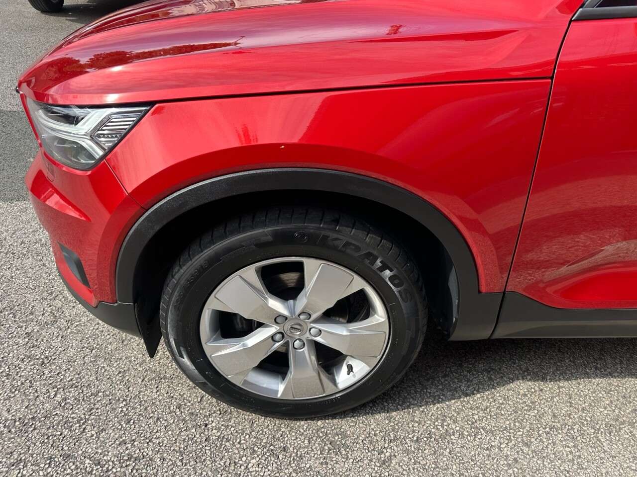 2019 VOLVO XC40 2019 VOLVO XC40