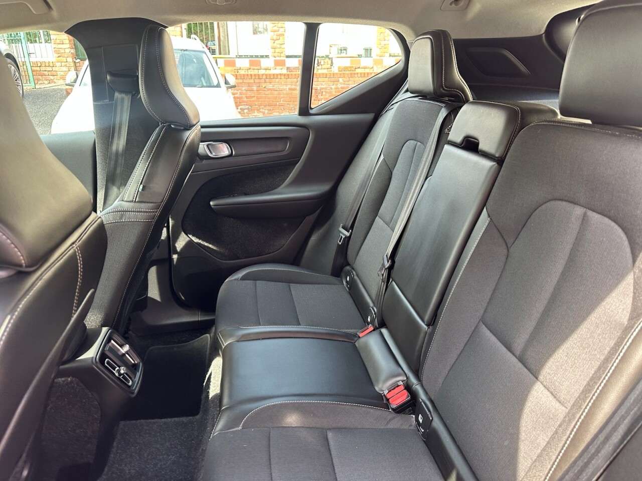 2019 VOLVO XC40 2019 VOLVO XC40