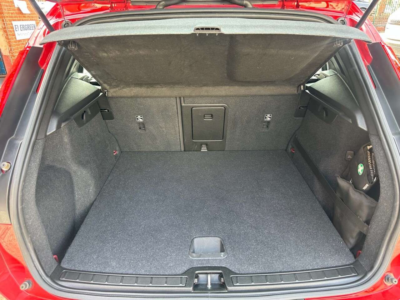 2019 VOLVO XC40 2019 VOLVO XC40