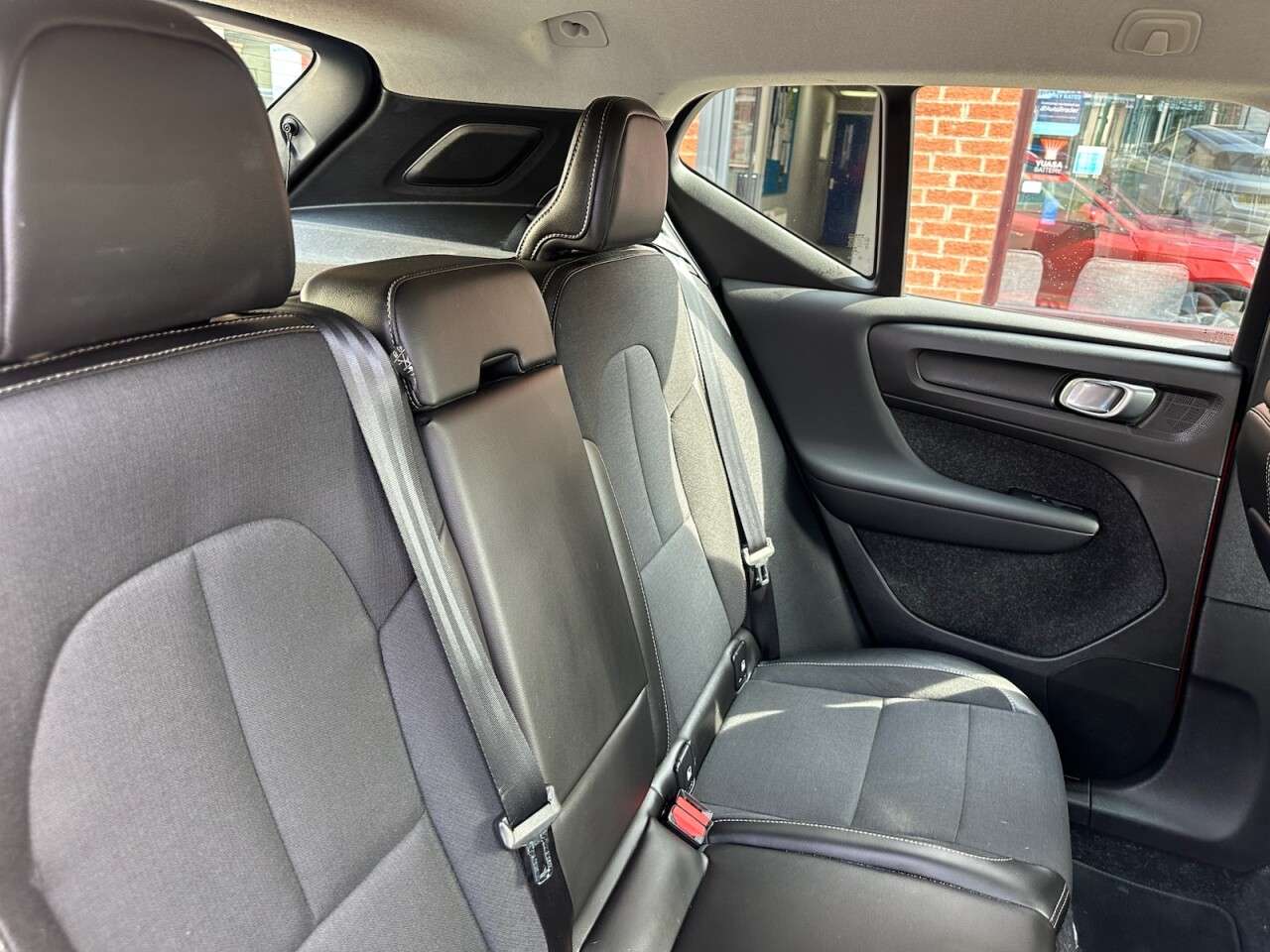 2019 VOLVO XC40 2019 VOLVO XC40