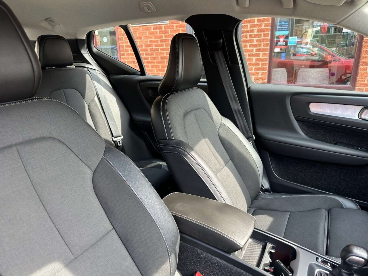 2019 VOLVO XC40 2019 VOLVO XC40