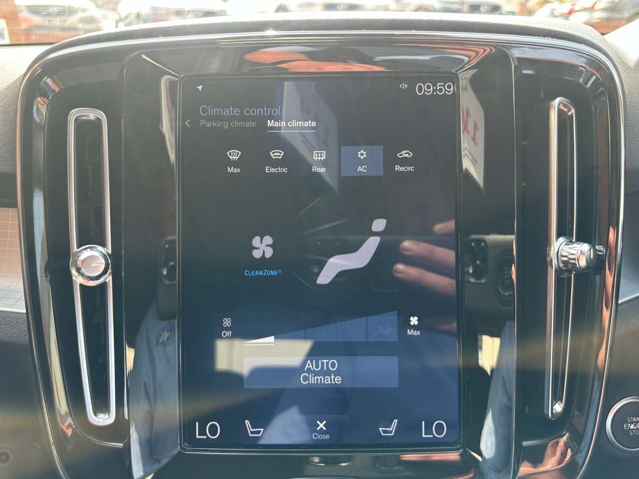 2019 VOLVO XC40 2019 VOLVO XC40