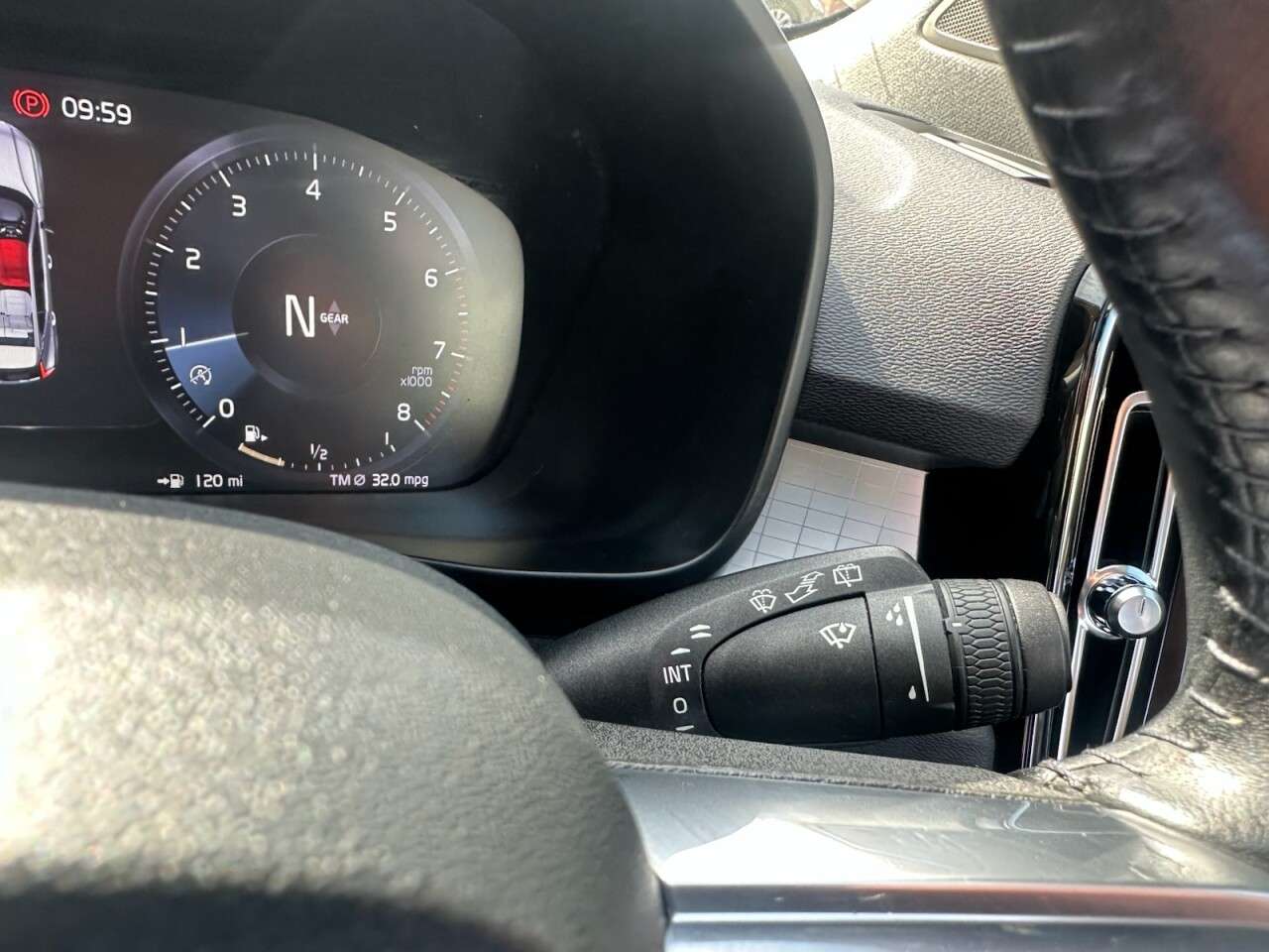 2019 VOLVO XC40 2019 VOLVO XC40