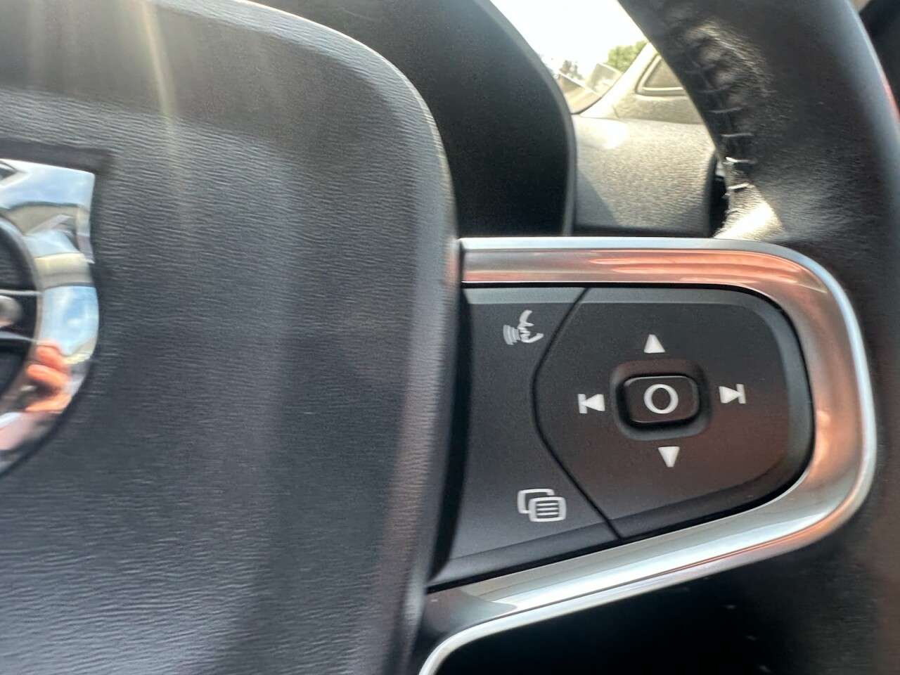 2019 VOLVO XC40 2019 VOLVO XC40