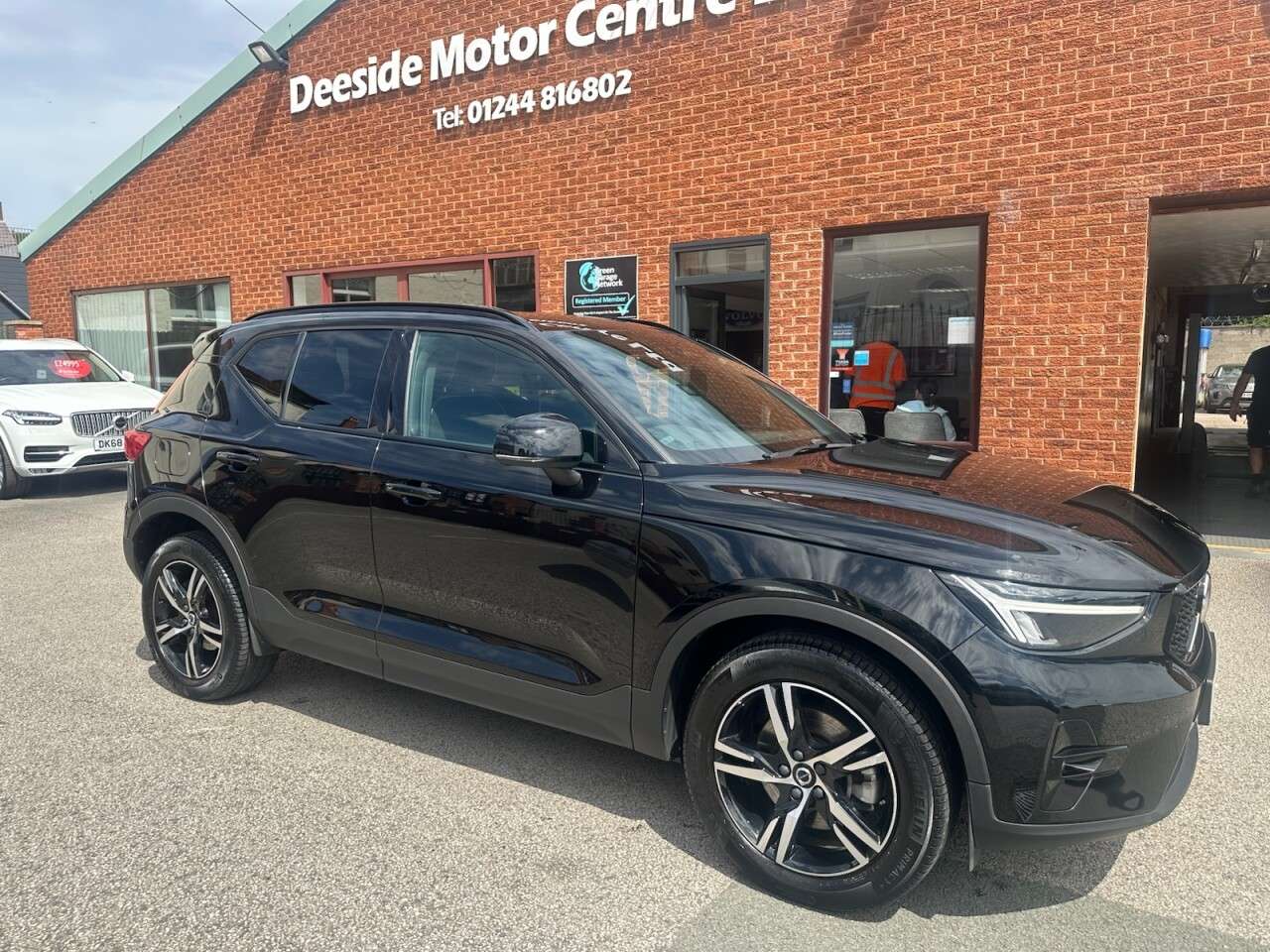 2023 VOLVO XC40 2023 VOLVO XC40