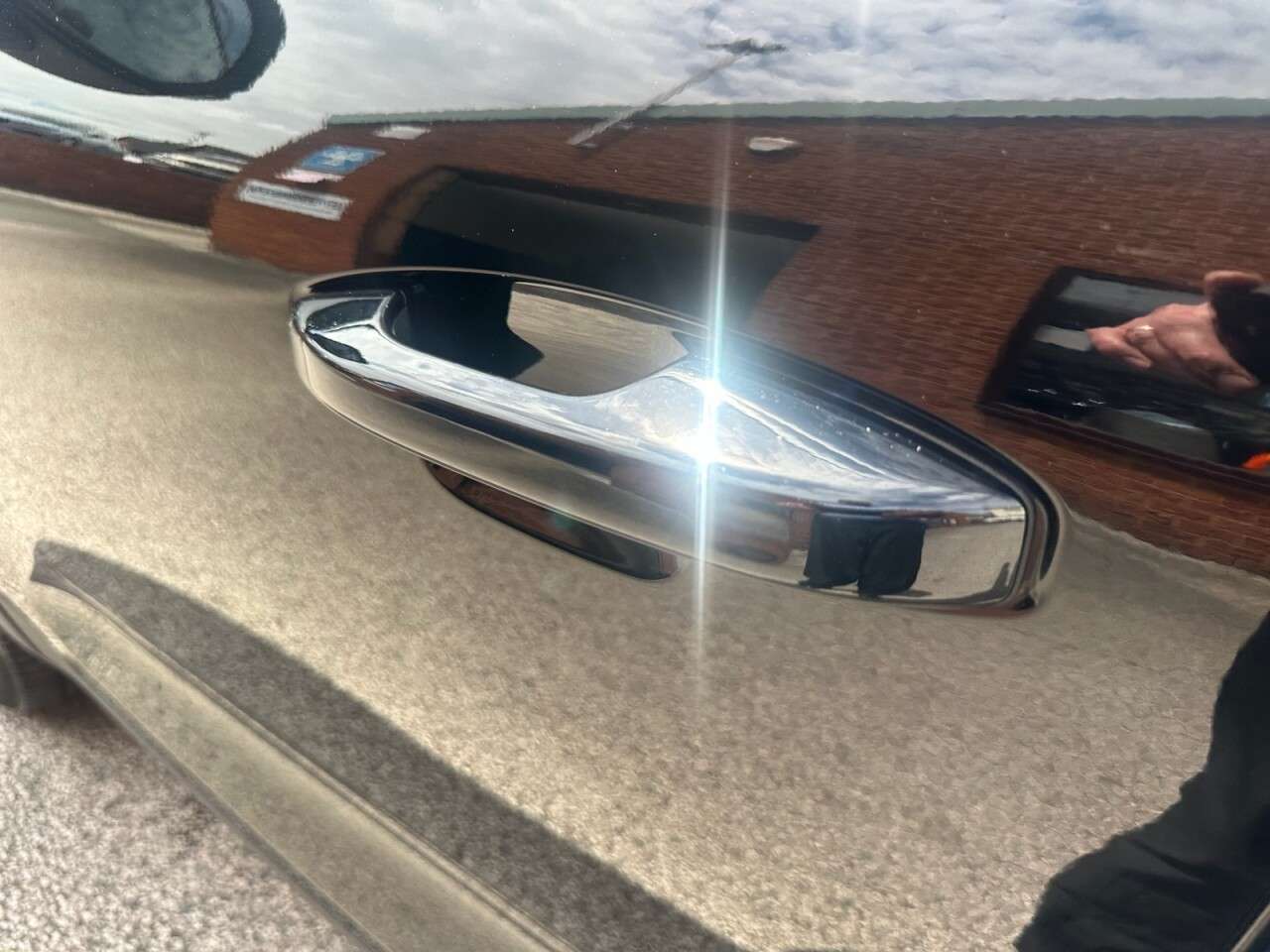 2023 VOLVO XC40 2023 VOLVO XC40