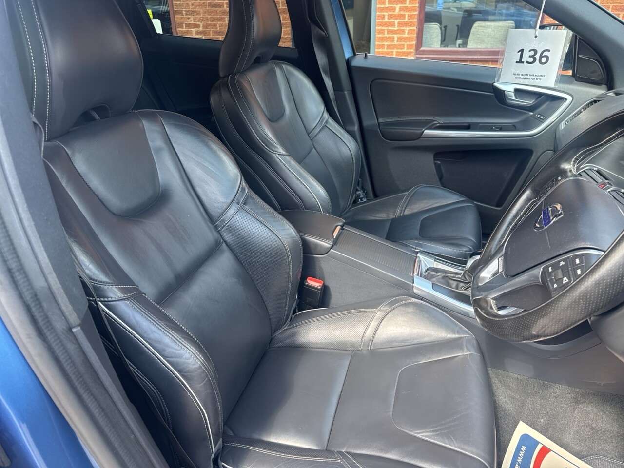 2017 VOLVO XC60 2017 VOLVO XC60