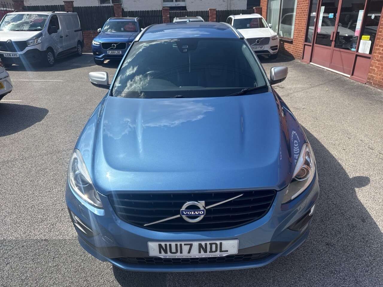 2017 VOLVO XC60 2017 VOLVO XC60