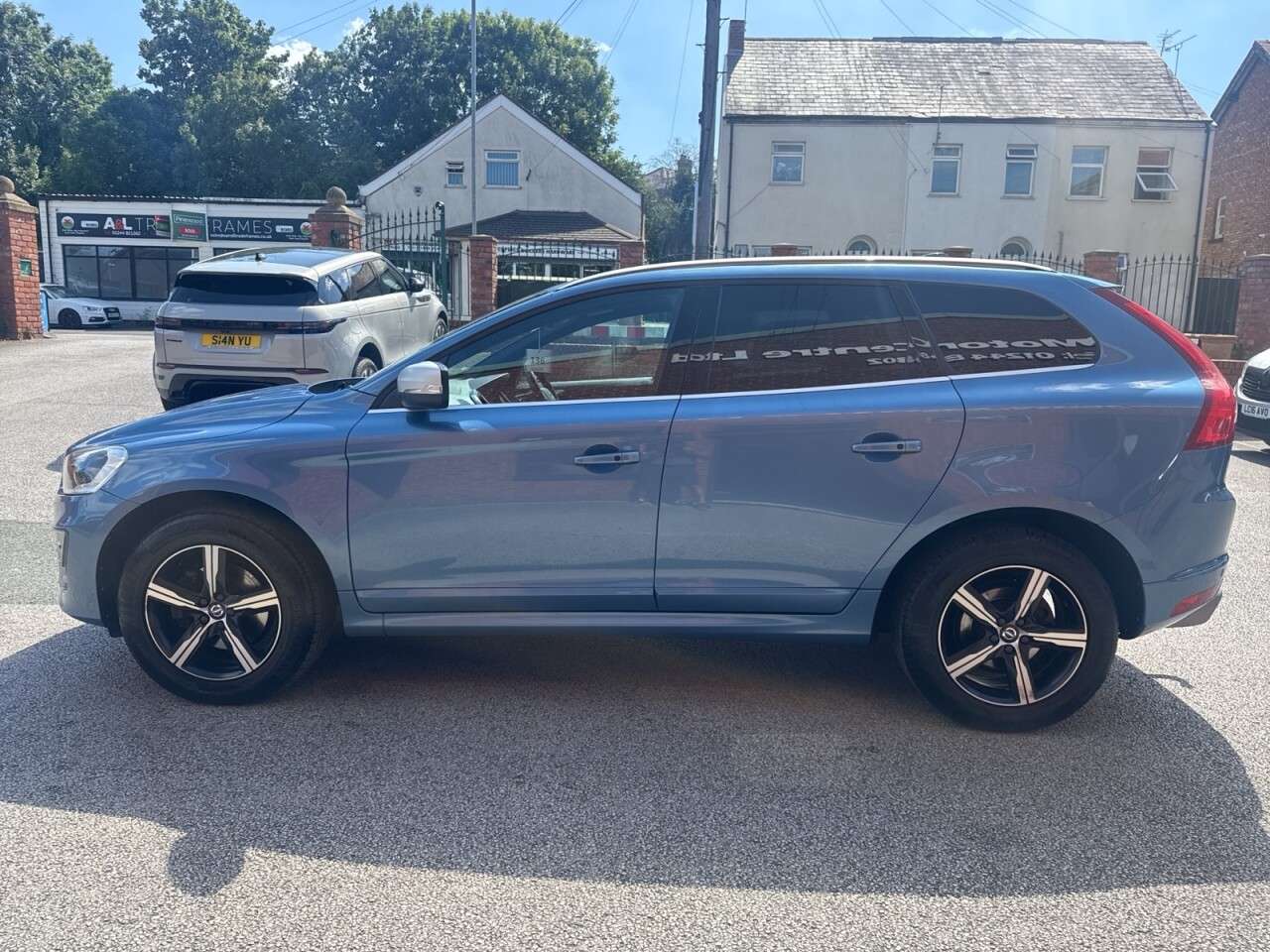 2017 VOLVO XC60 2017 VOLVO XC60