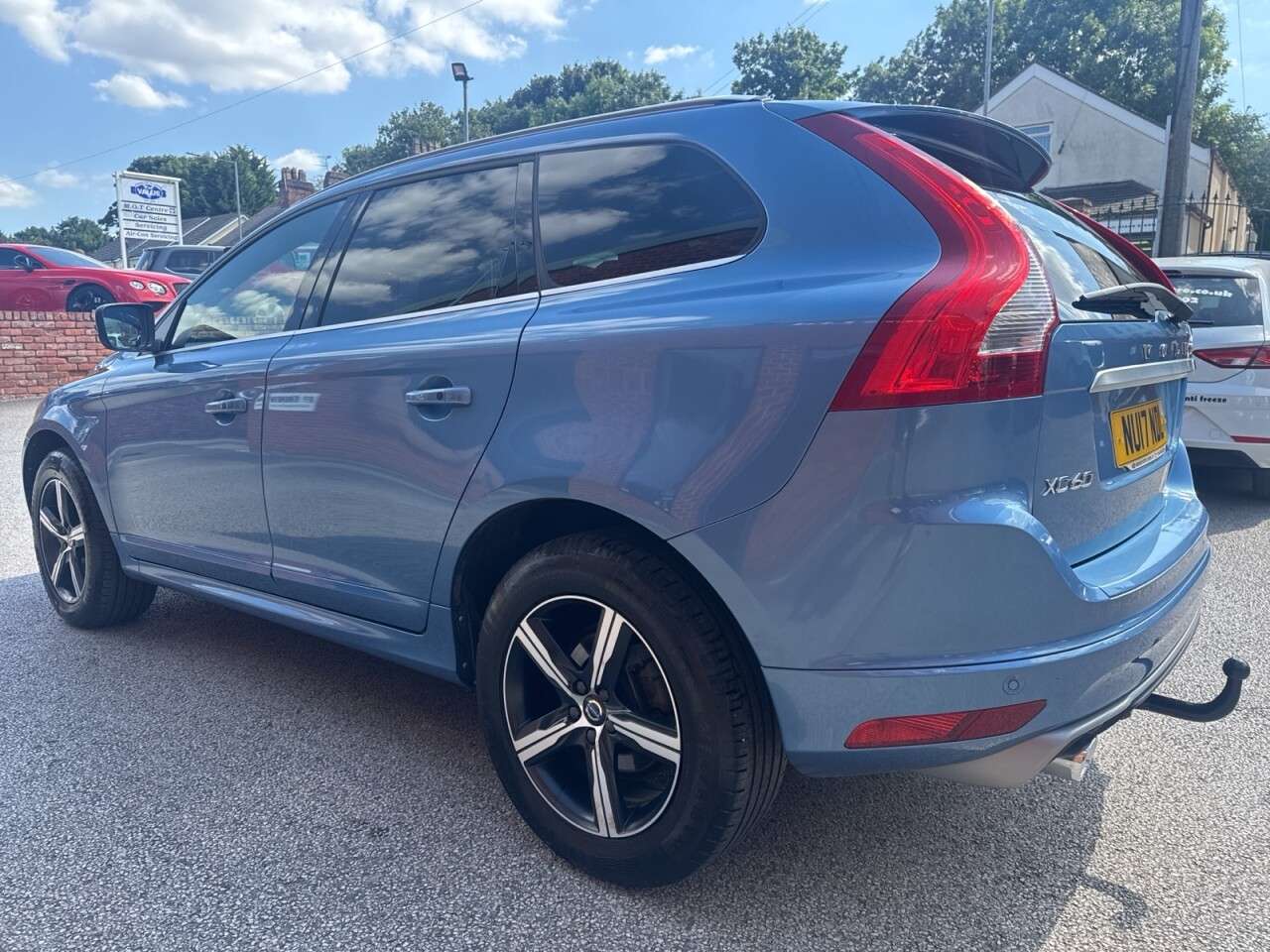 2017 VOLVO XC60 2017 VOLVO XC60