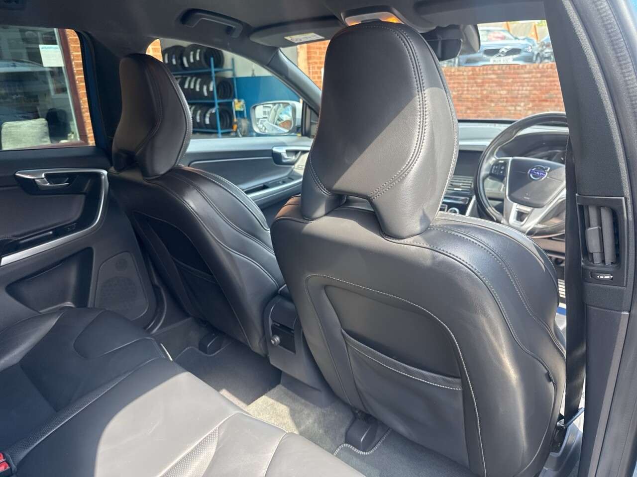2017 VOLVO XC60 2017 VOLVO XC60