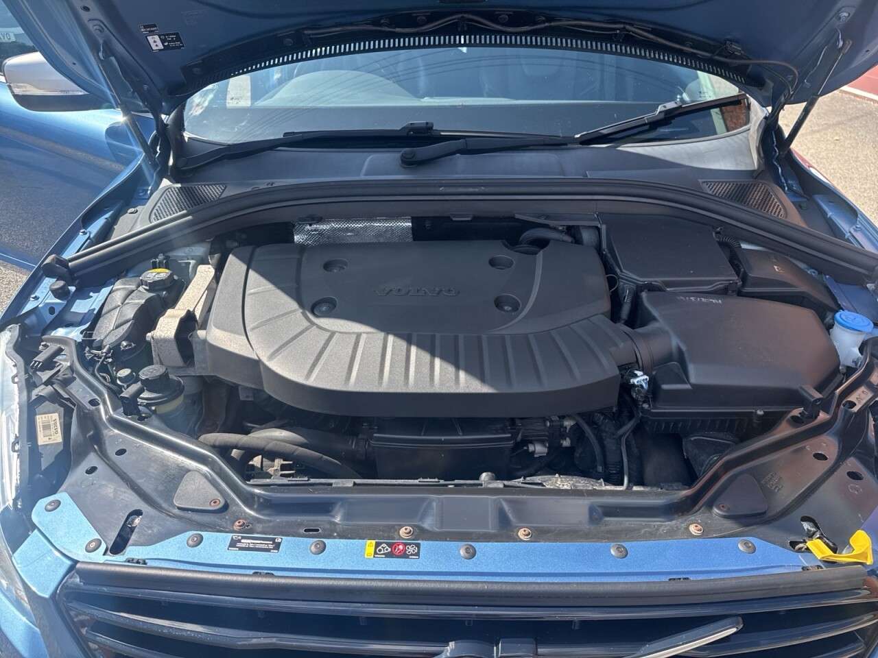 2017 VOLVO XC60 2017 VOLVO XC60