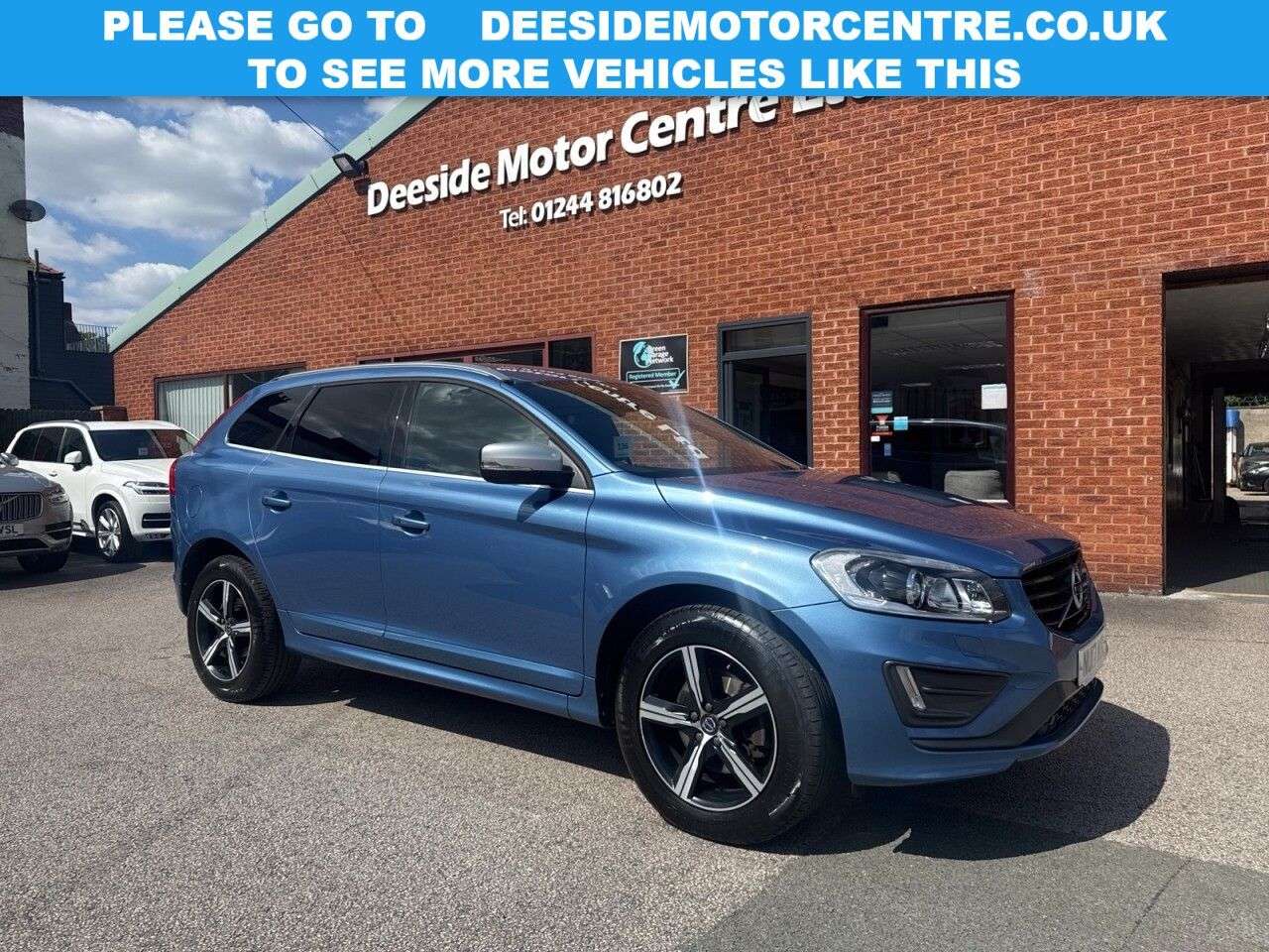 A 2017 VOLVO XC60 2.4 D4 R-Design Lux Nav SUV 5dr Diesel Auto AWD Euro 6 (s/s) (190 ps) Rear A 2017 VOLVO XC60 2.4 D4 R-Design Lux Nav SUV 5dr Diesel Auto AWD Euro 6 (s/s) (190 ps) Rear