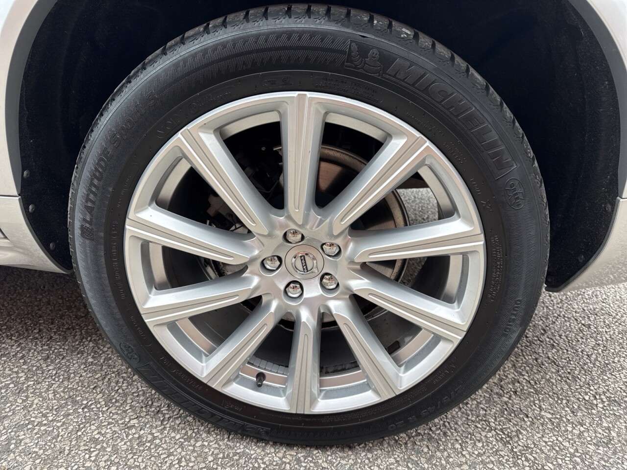 2019 VOLVO XC90 2019 VOLVO XC90