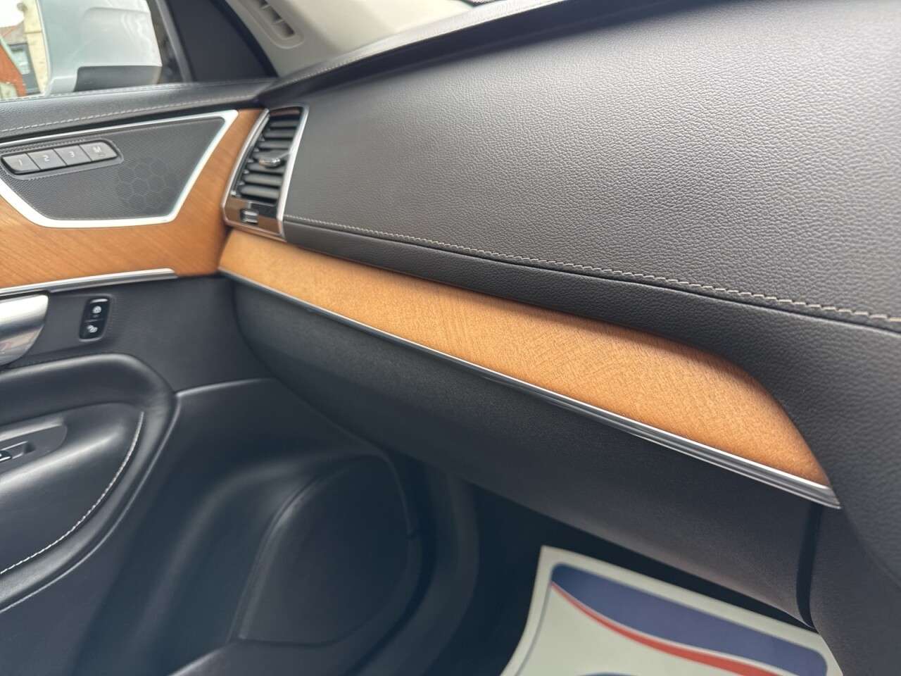 2019 VOLVO XC90 2019 VOLVO XC90