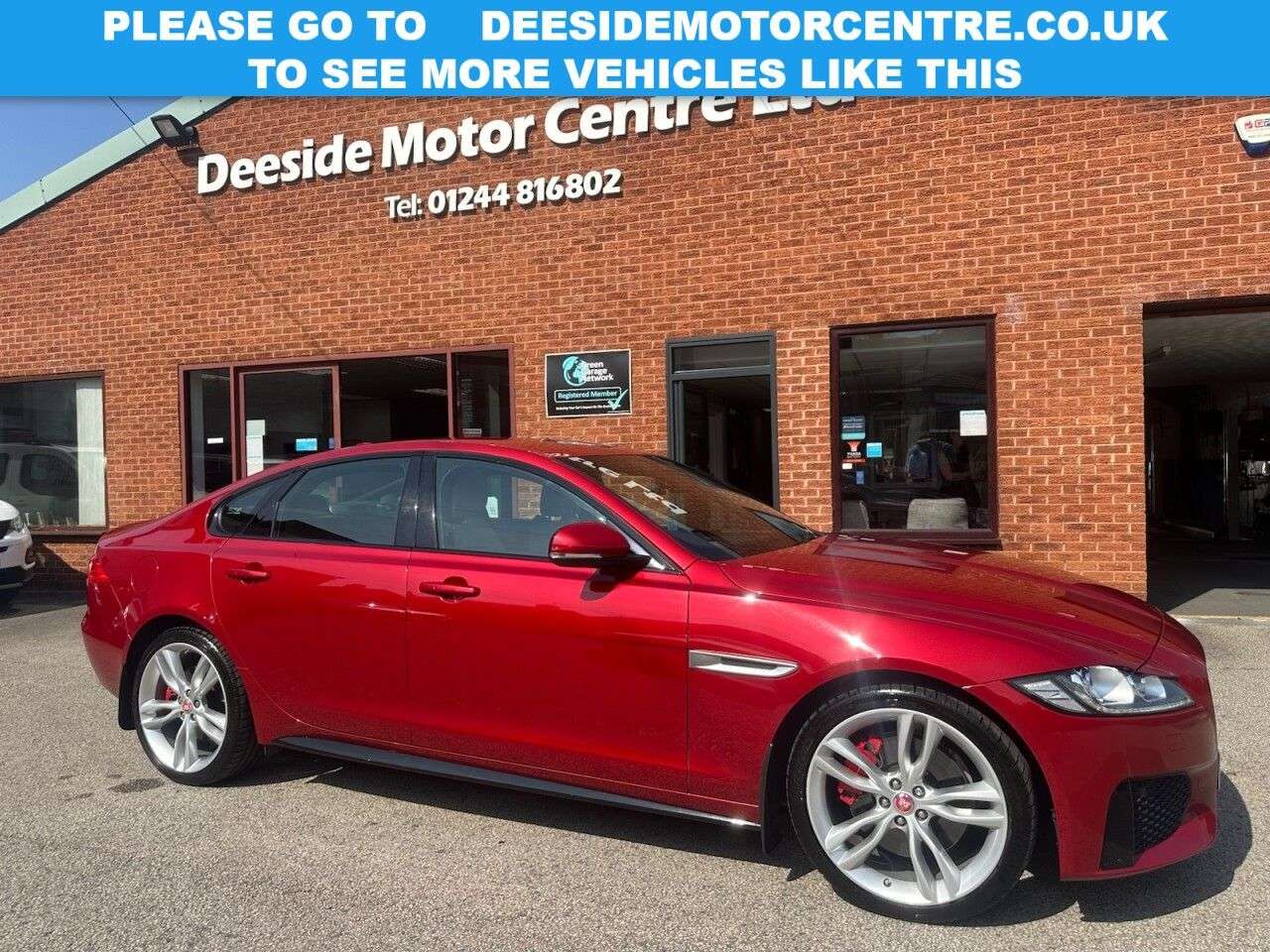 A 2015 JAGUAR XF 3.0d V6 S Saloon 4dr Diesel Auto Euro 6 (s/s) (300 ps) Rear view camera plu A 2015 JAGUAR XF 3.0d V6 S Saloon 4dr Diesel Auto Euro 6 (s/s) (300 ps) Rear view camera plu
