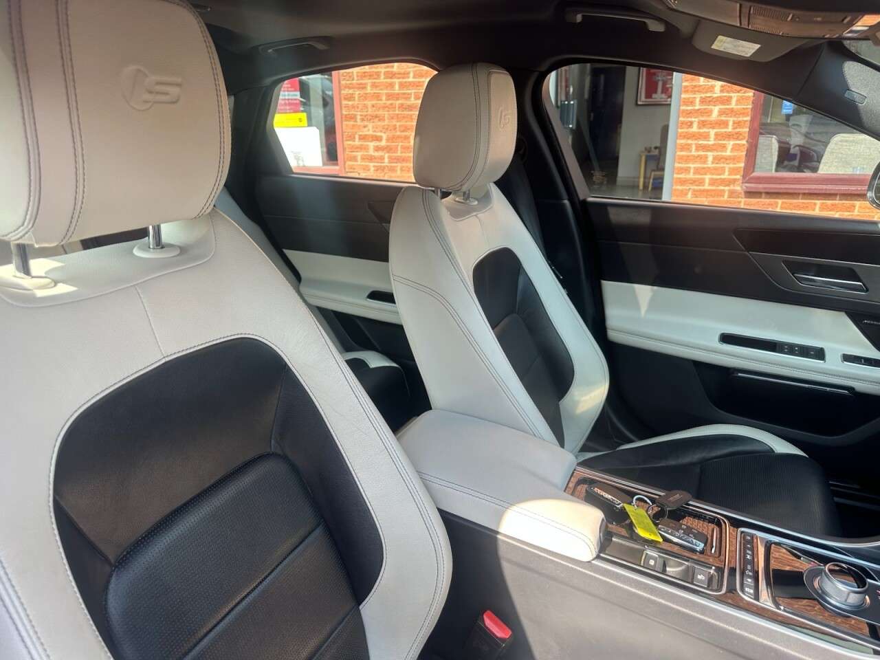 2015 JAGUAR XF 2015 JAGUAR XF