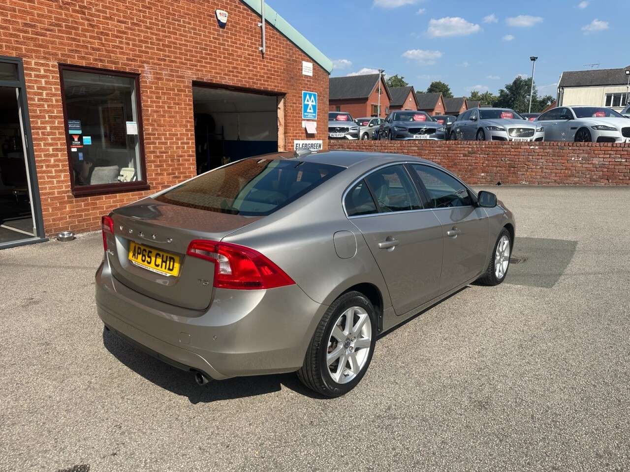 2015 VOLVO S60 2015 VOLVO S60