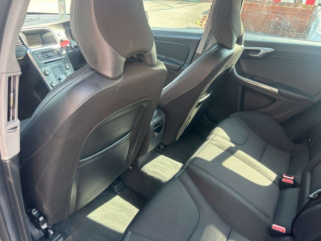 2015 VOLVO S60 2015 VOLVO S60