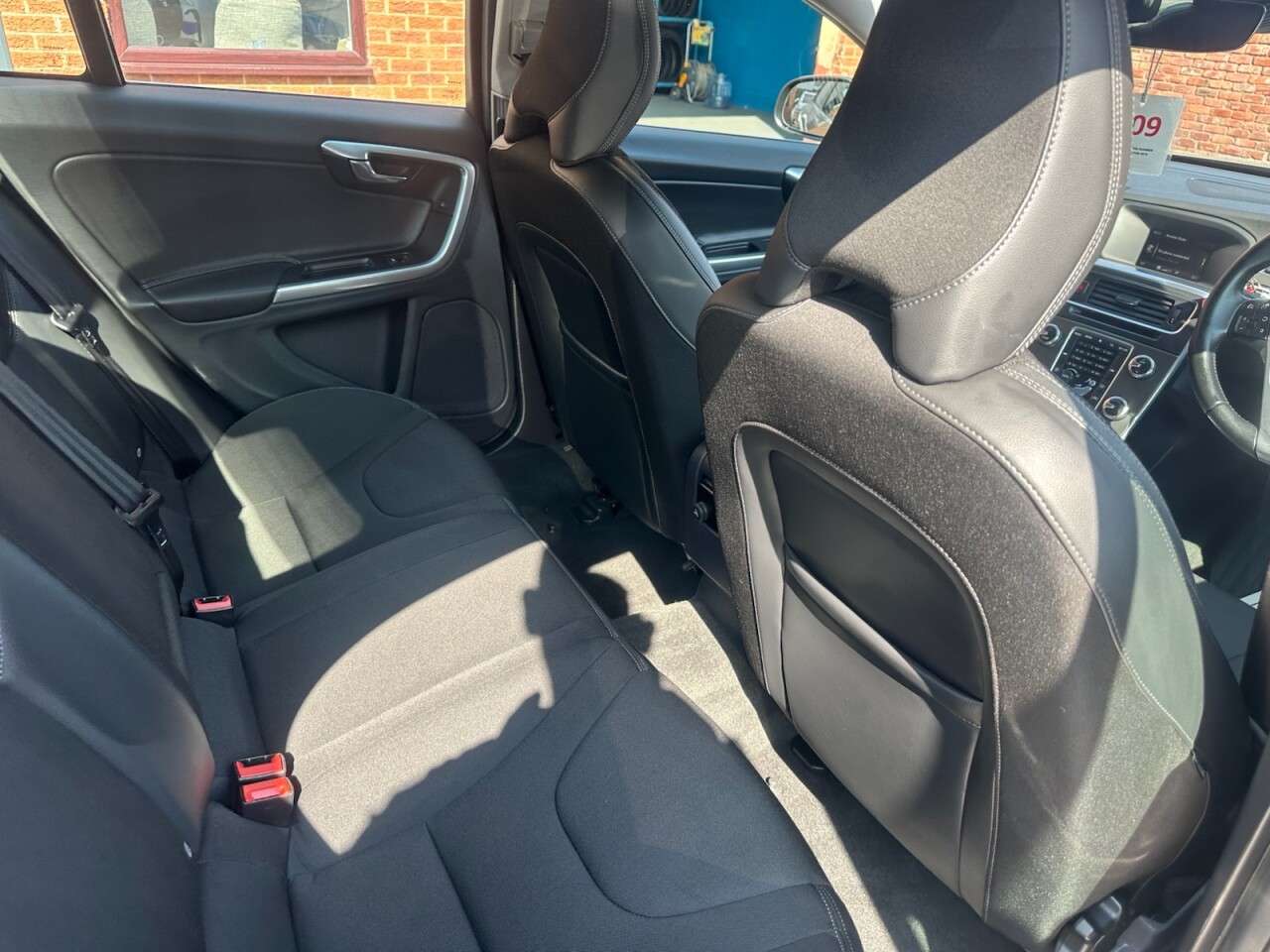 2015 VOLVO S60 2015 VOLVO S60