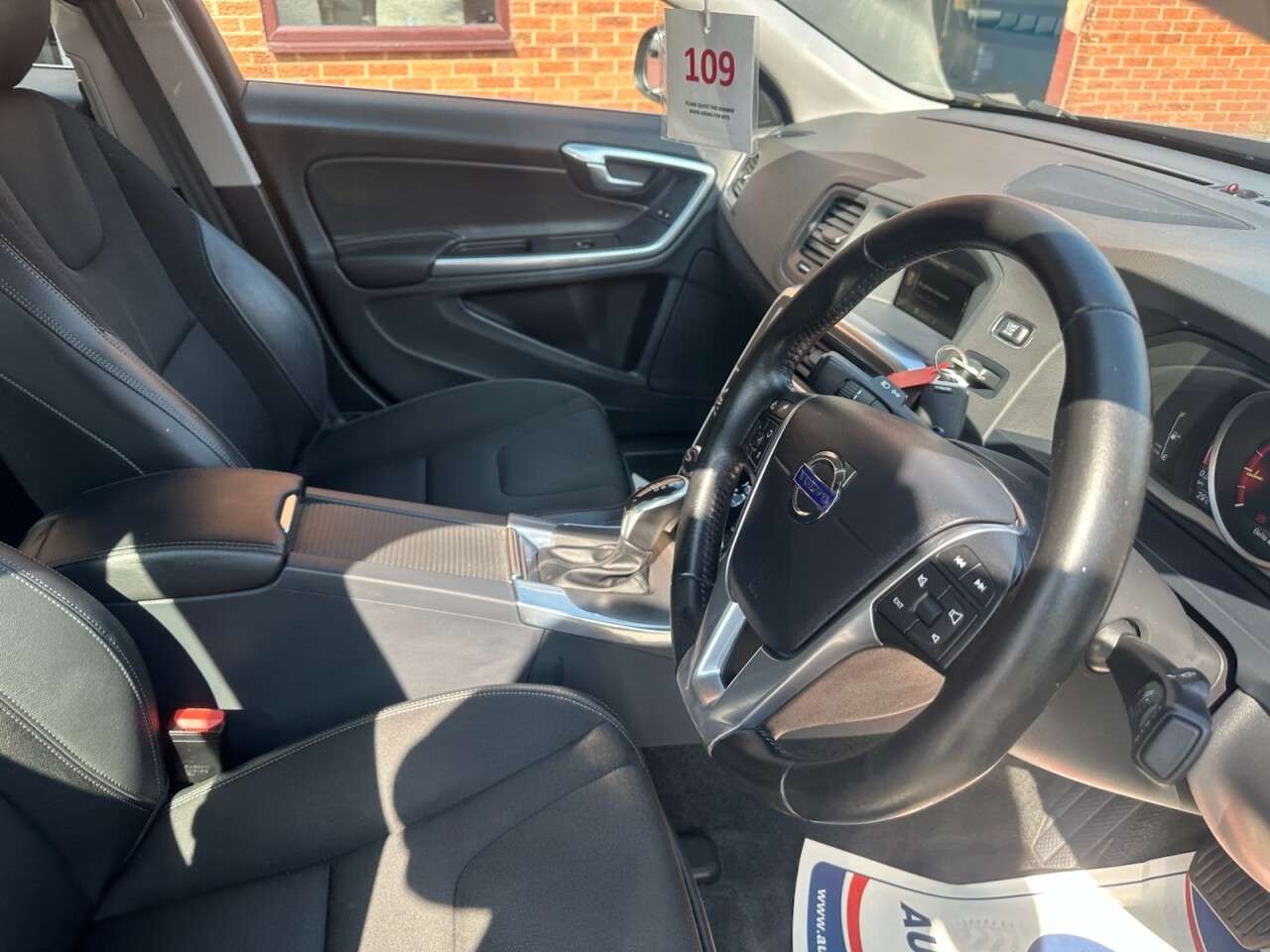 2015 VOLVO S60 2015 VOLVO S60