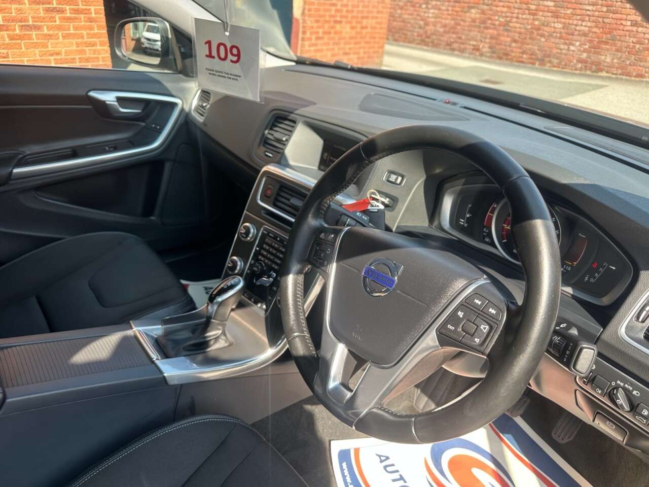 2015 VOLVO S60 2015 VOLVO S60