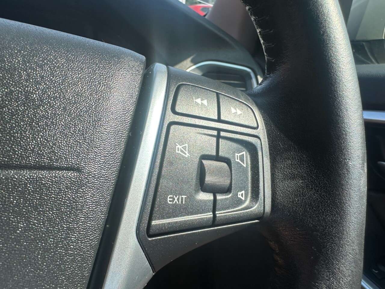 2015 VOLVO S60 2015 VOLVO S60