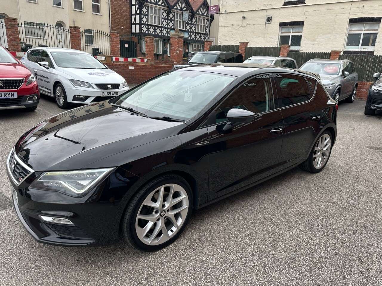 A 2018 SEAT LEON 2.0 TDI FR Technology Hatchback 5dr Diesel DSG Euro 6 (s/s) (184 ps) Rear p A 2018 SEAT LEON 2.0 TDI FR Technology Hatchback 5dr Diesel DSG Euro 6 (s/s) (184 ps) Rear p