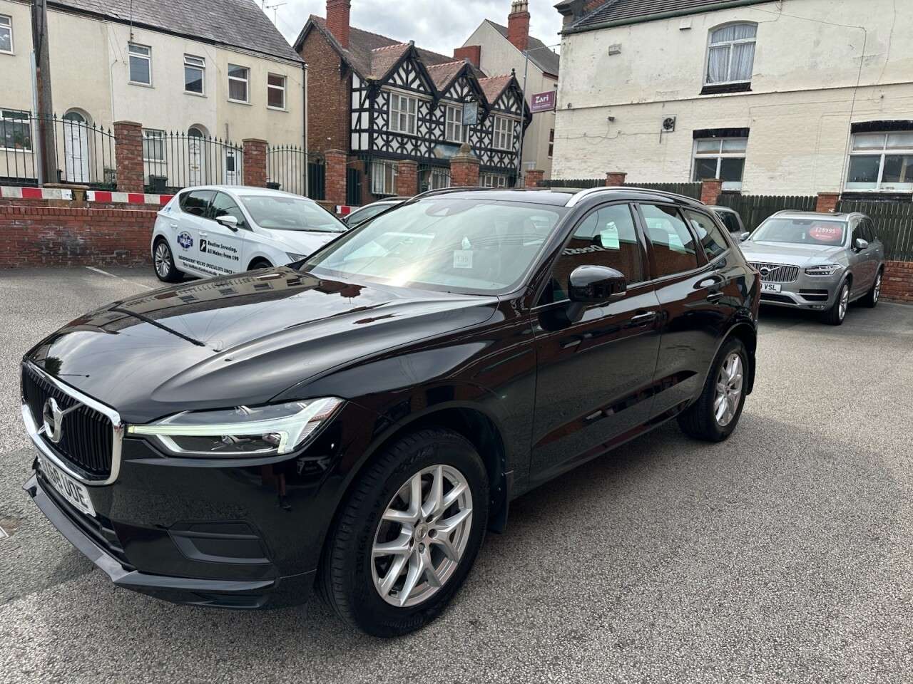 A 2018 VOLVO XC60 2.0 D4 Momentum SUV 5dr Diesel Manual AWD Euro 6 (s/s) (190 ps) Rear view c A 2018 VOLVO XC60 2.0 D4 Momentum SUV 5dr Diesel Manual AWD Euro 6 (s/s) (190 ps) Rear view c