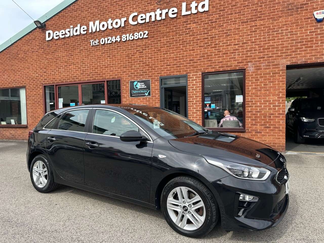A 2021 KIA CEED 1.6 CRDi MHEV 2 Hatchback 5dr Diesel Hybrid Manual Euro 6 (s/s) (134 bhp) R A 2021 KIA CEED 1.6 CRDi MHEV 2 Hatchback 5dr Diesel Hybrid Manual Euro 6 (s/s) (134 bhp) R