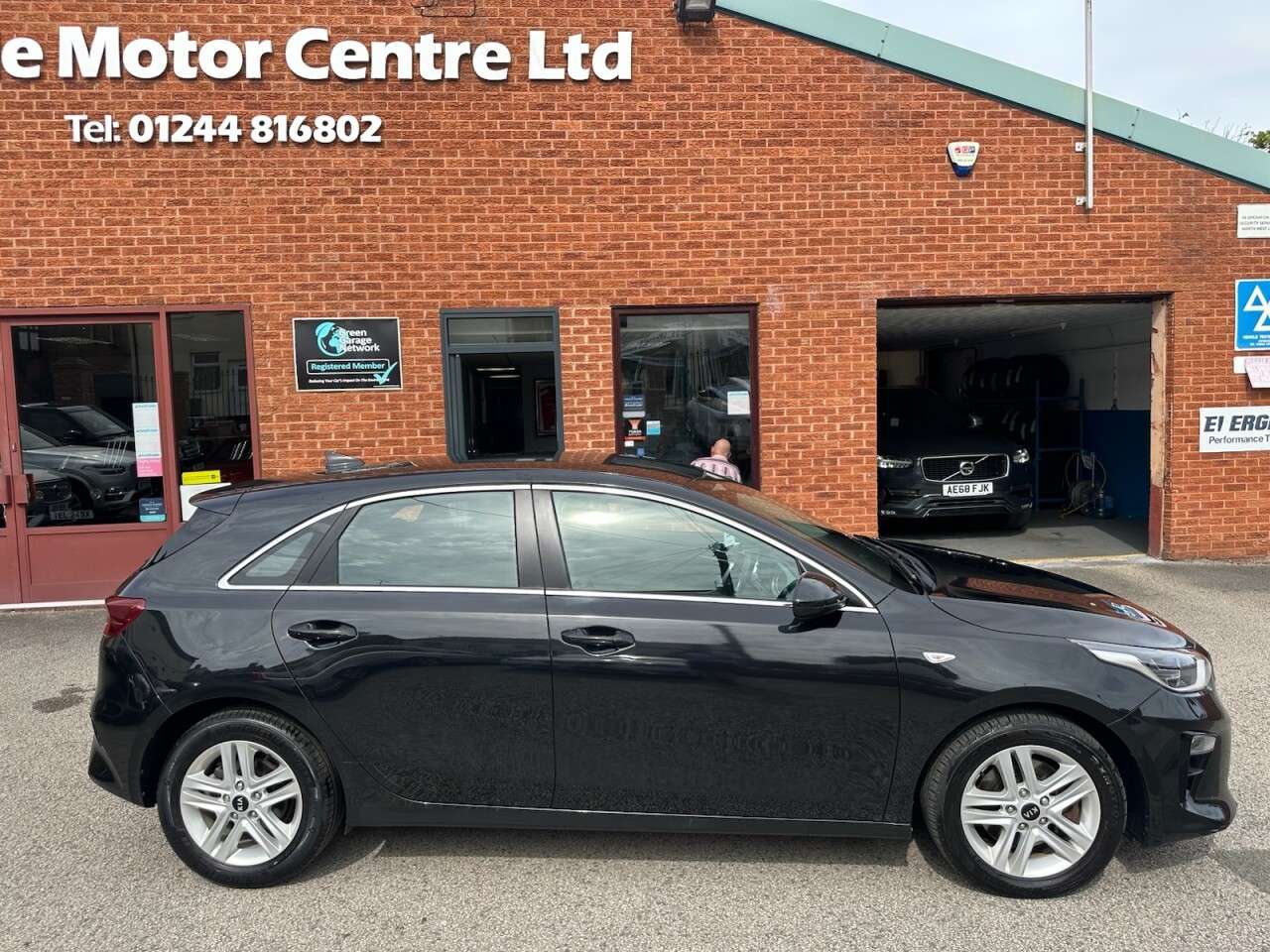 A 2021 KIA CEED 1.6 CRDi MHEV 2 Hatchback 5dr Diesel Hybrid Manual Euro 6 (s/s) (134 bhp) R A 2021 KIA CEED 1.6 CRDi MHEV 2 Hatchback 5dr Diesel Hybrid Manual Euro 6 (s/s) (134 bhp) R