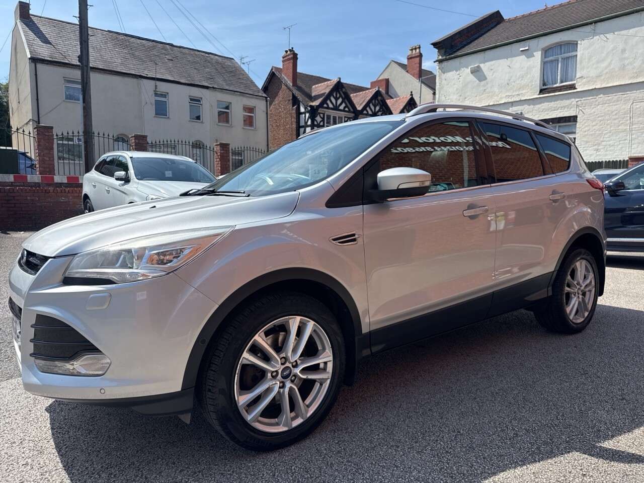 A 2013 FORD KUGA 2.0 TDCi Titanium X SUV 5dr Diesel Manual 2WD Euro 5 (140 ps) A 2013 FORD KUGA 2.0 TDCi Titanium X SUV 5dr Diesel Manual 2WD Euro 5 (140 ps)