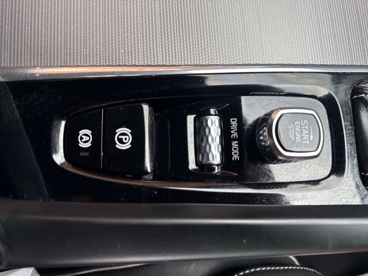 2019 VOLVO XC60 2019 VOLVO XC60