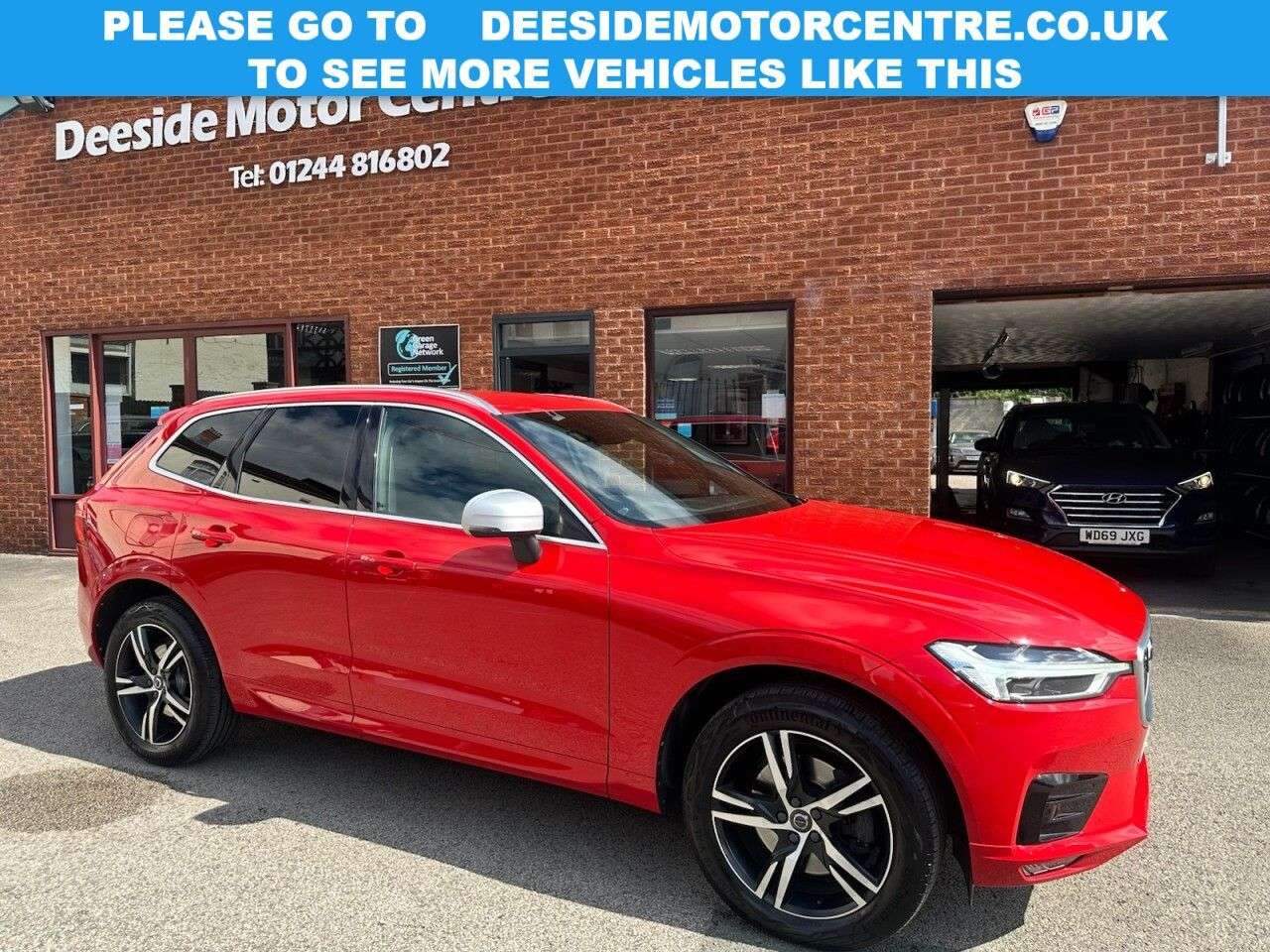 A 2018 VOLVO XC60 2.0 D4 R-Design SUV 5dr Diesel Auto AWD Euro 6 (s/s) (190 ps) Rear parking A 2018 VOLVO XC60 2.0 D4 R-Design SUV 5dr Diesel Auto AWD Euro 6 (s/s) (190 ps) Rear parking