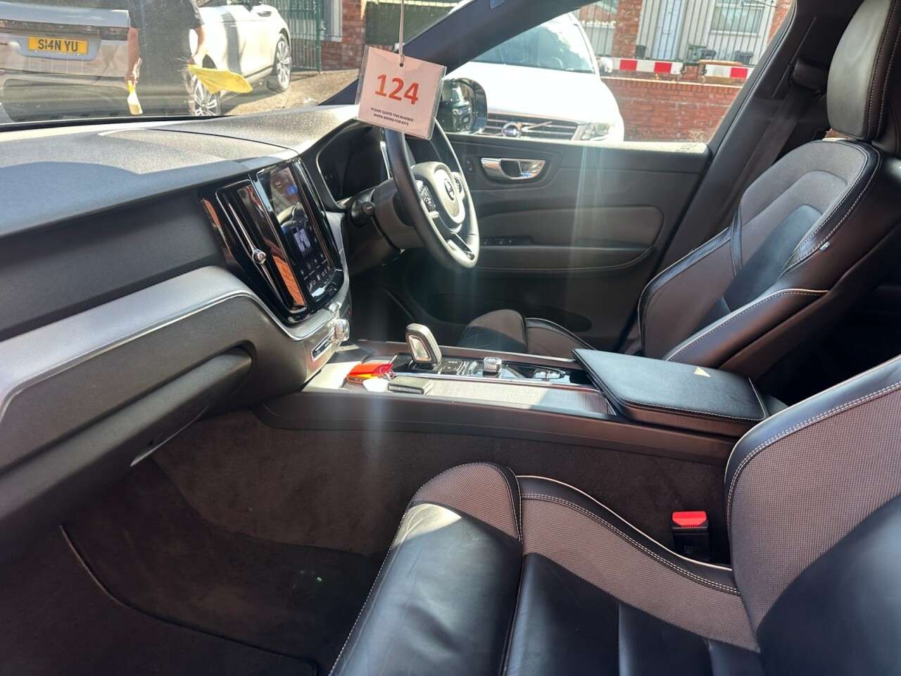 2022 VOLVO XC60 2022 VOLVO XC60