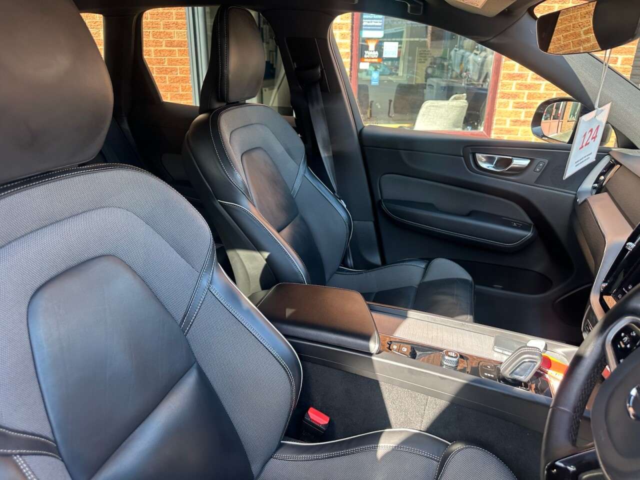 2022 VOLVO XC60 2022 VOLVO XC60