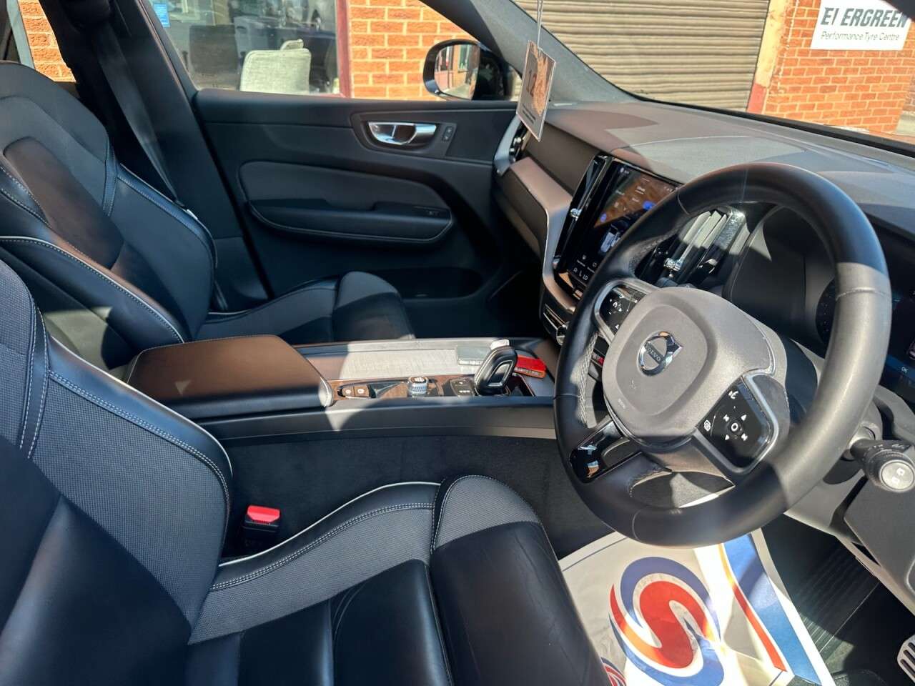 2022 VOLVO XC60 2022 VOLVO XC60