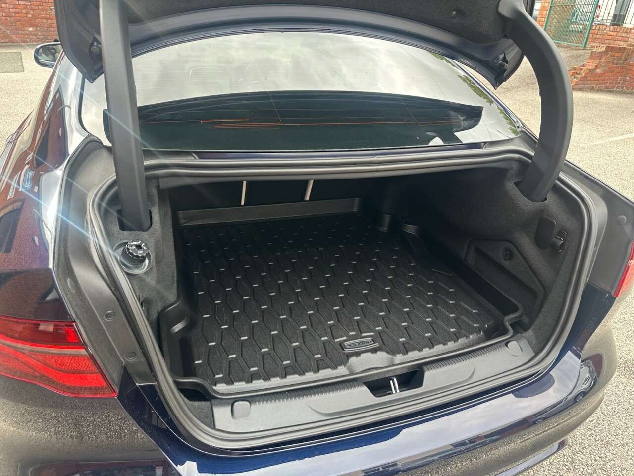 2020 JAGUAR XE 2020 JAGUAR XE