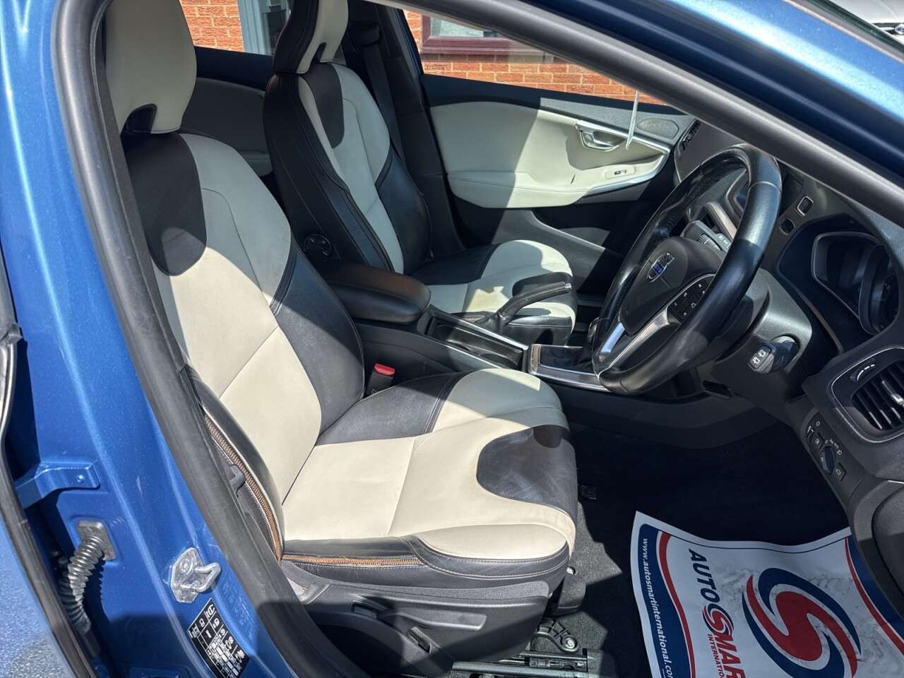 2014 VOLVO V40 CROSS COUNTRY 2014 VOLVO V40 CROSS COUNTRY