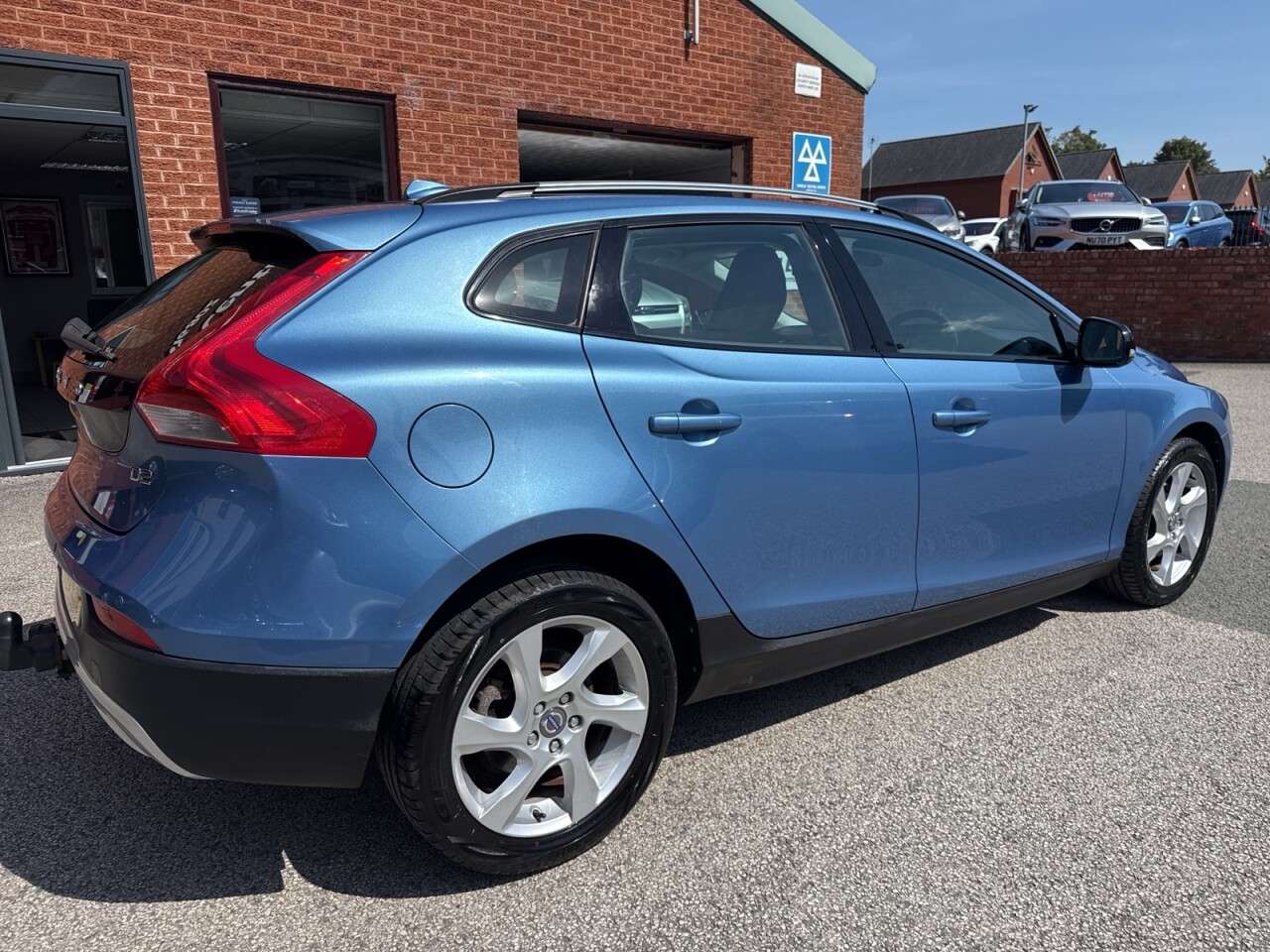 2014 VOLVO V40 CROSS COUNTRY 2014 VOLVO V40 CROSS COUNTRY