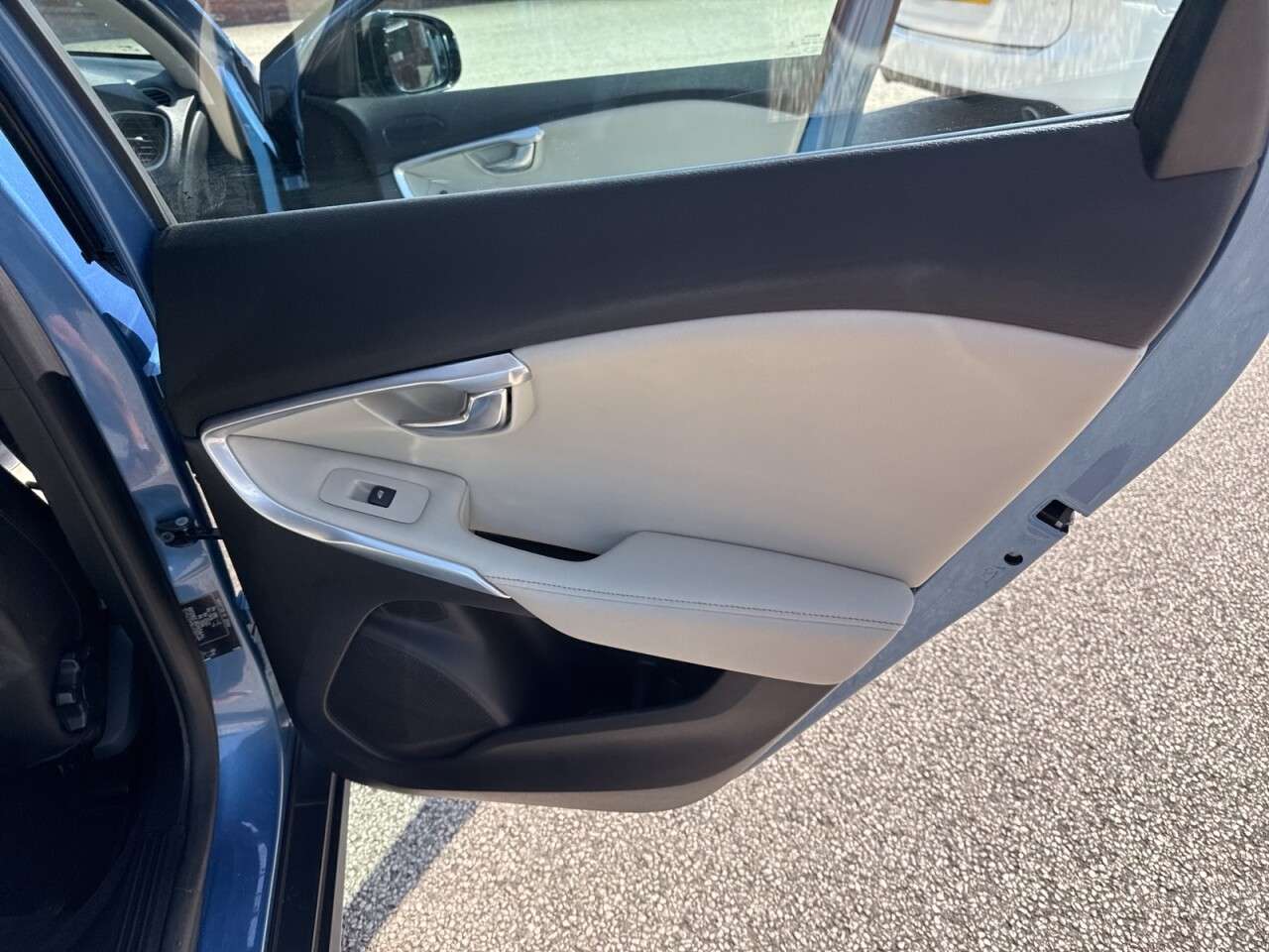2014 VOLVO V40 CROSS COUNTRY 2014 VOLVO V40 CROSS COUNTRY