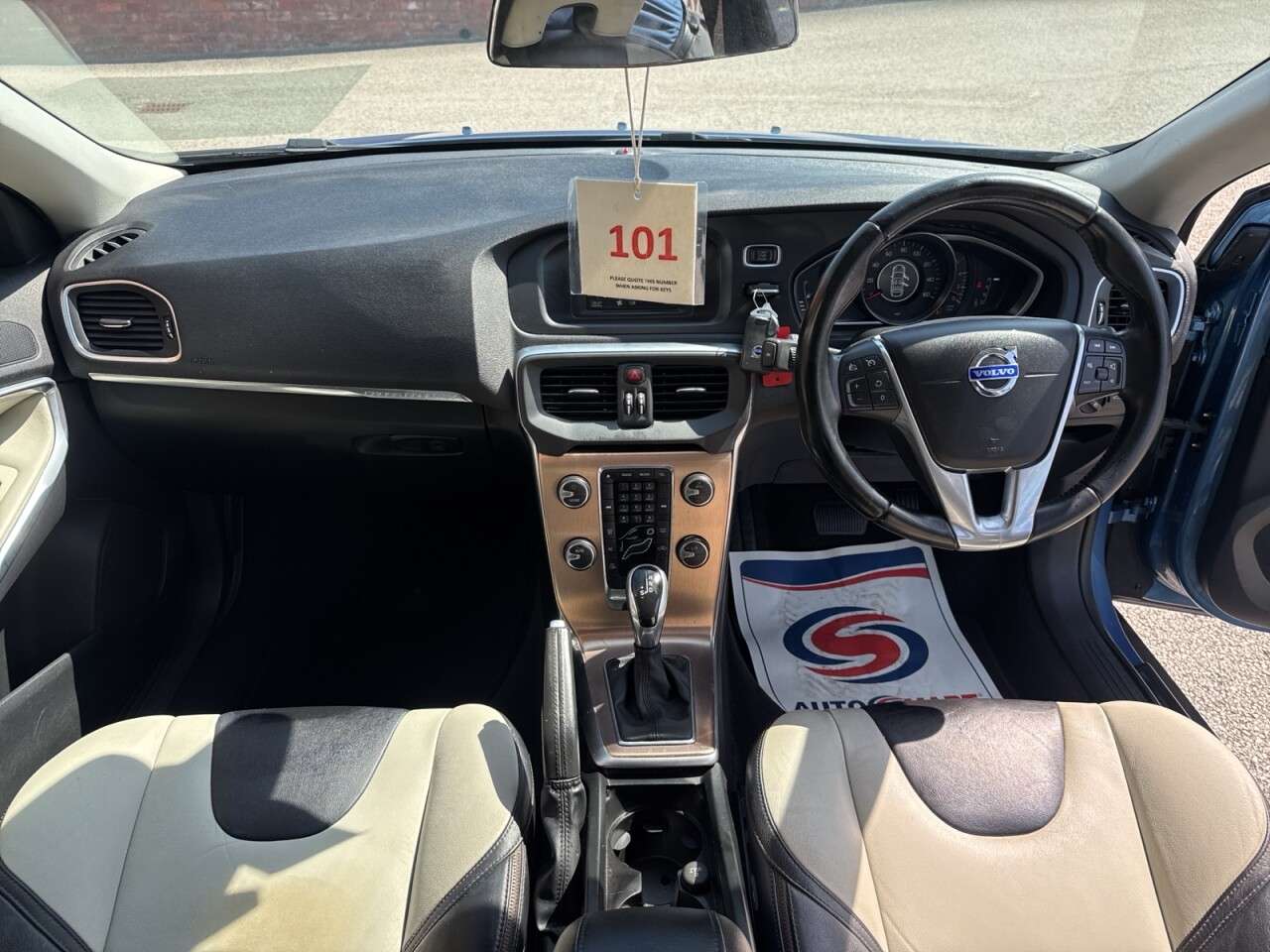 2014 VOLVO V40 CROSS COUNTRY 2014 VOLVO V40 CROSS COUNTRY
