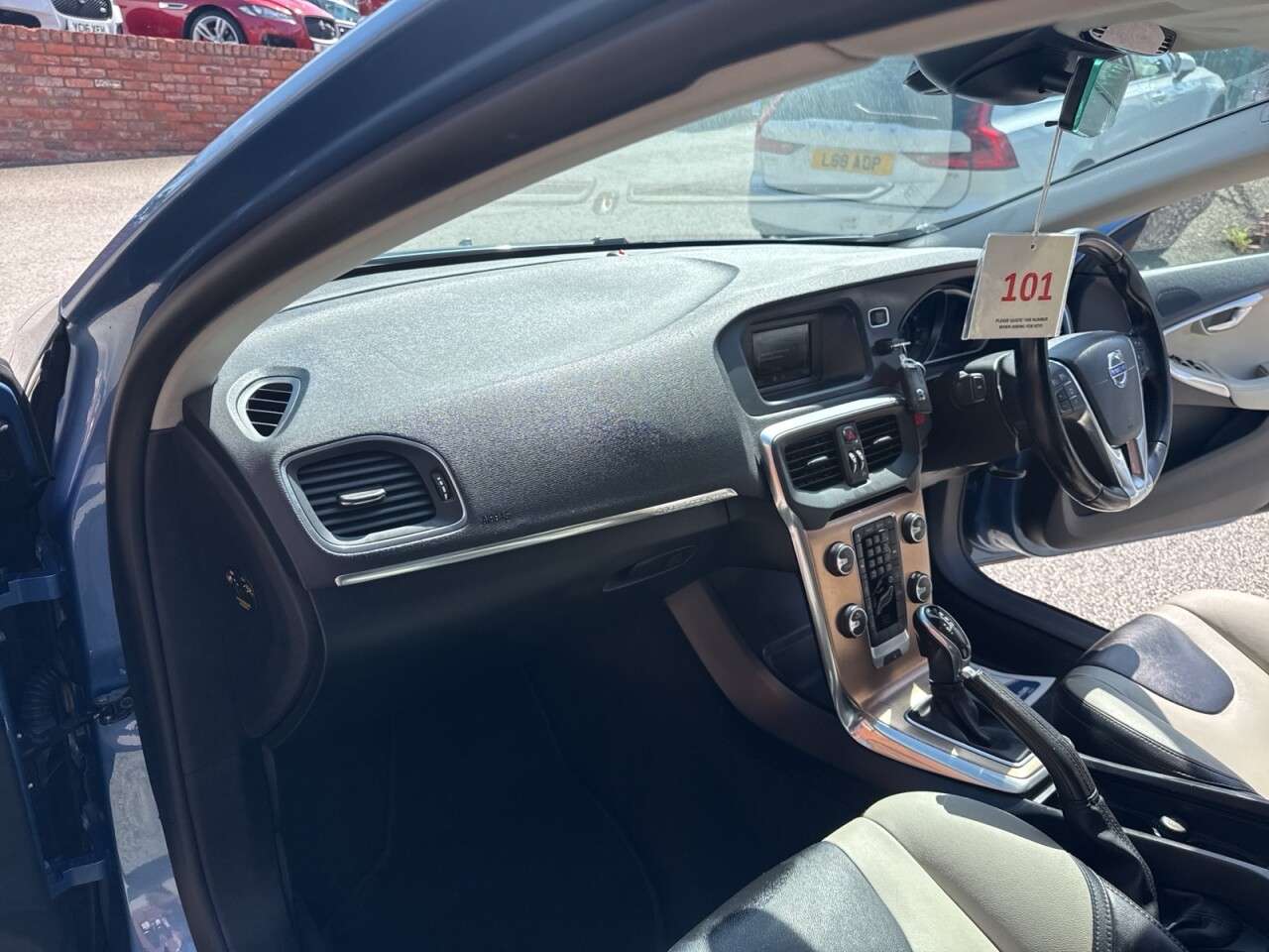 2014 VOLVO V40 CROSS COUNTRY 2014 VOLVO V40 CROSS COUNTRY