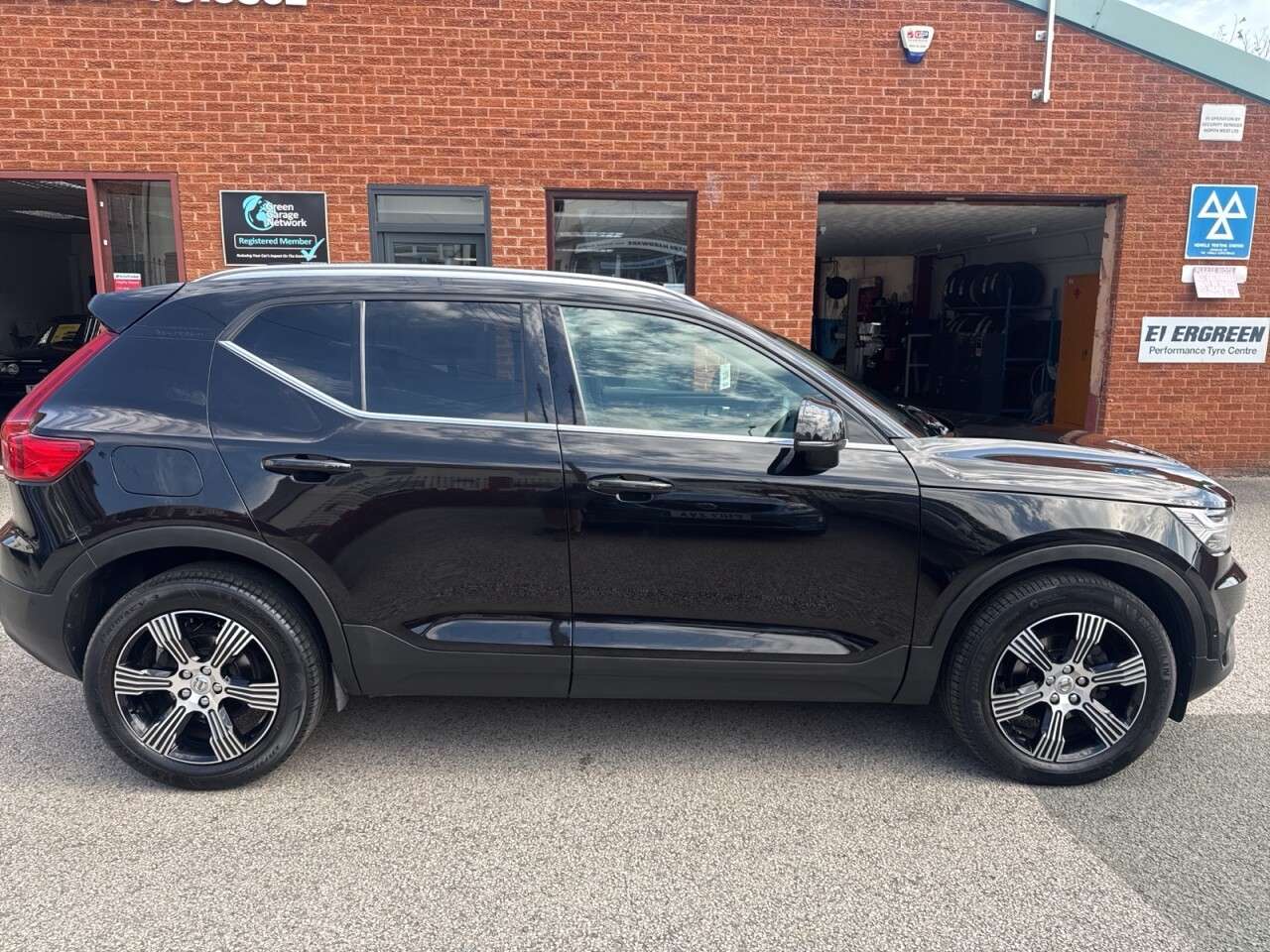 A 2018 VOLVO XC40 2.0 D3 Inscription SUV 5dr Diesel Auto Euro 6 (s/s) (150 ps) 360 Degree cam A 2018 VOLVO XC40 2.0 D3 Inscription SUV 5dr Diesel Auto Euro 6 (s/s) (150 ps) 360 Degree cam